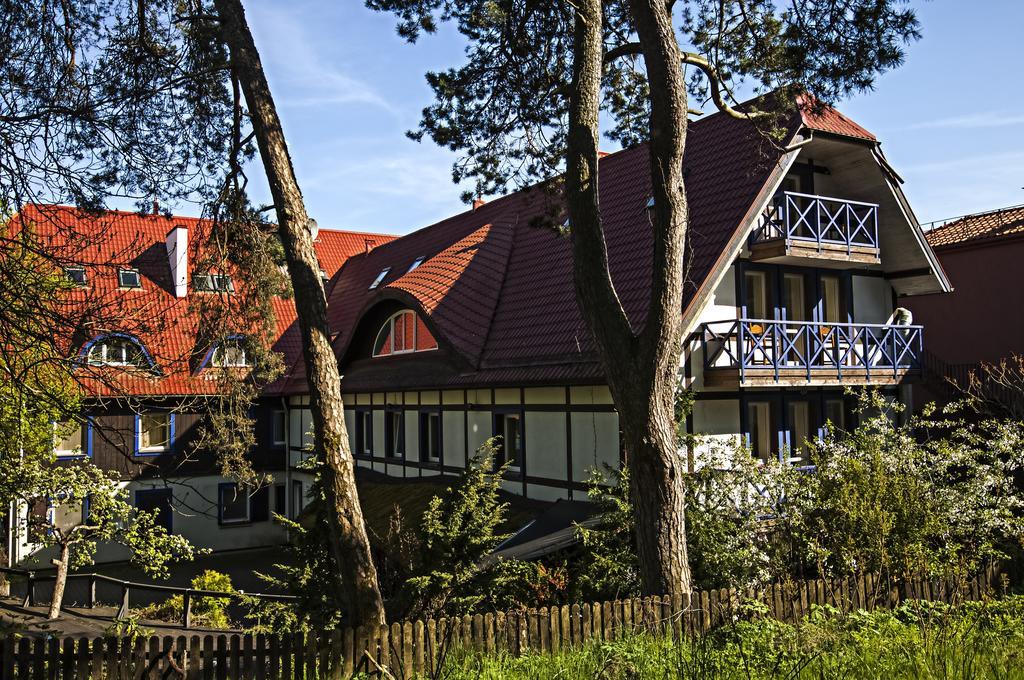Hotel Jelita Nida Exterior photo